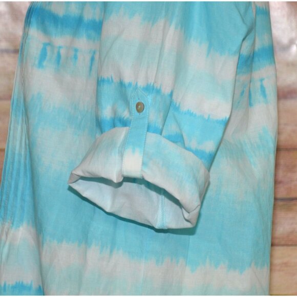 J. Jill Ladies Pintuck 3/4 Roll Tab Sleeve V-Neck Blouse Top Size M Blue & White - Picture 6 of 13